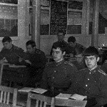 Подобное фото есть у каждого выпускника - теоретические занятия в БВВАУЛ