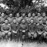 Командир авиационного полка Сачко Л.А. с офицерами полка. 1949 год.