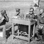 Лагерь Танцирей, 1946 год. Слева направо: командир звена Куда, заместитель командира АЭ Титов, командир АЭ Лапшин Н.Г., командир звена Луценко.